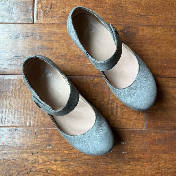 Dansko Mary Jane clogs - Picture 2 of 9